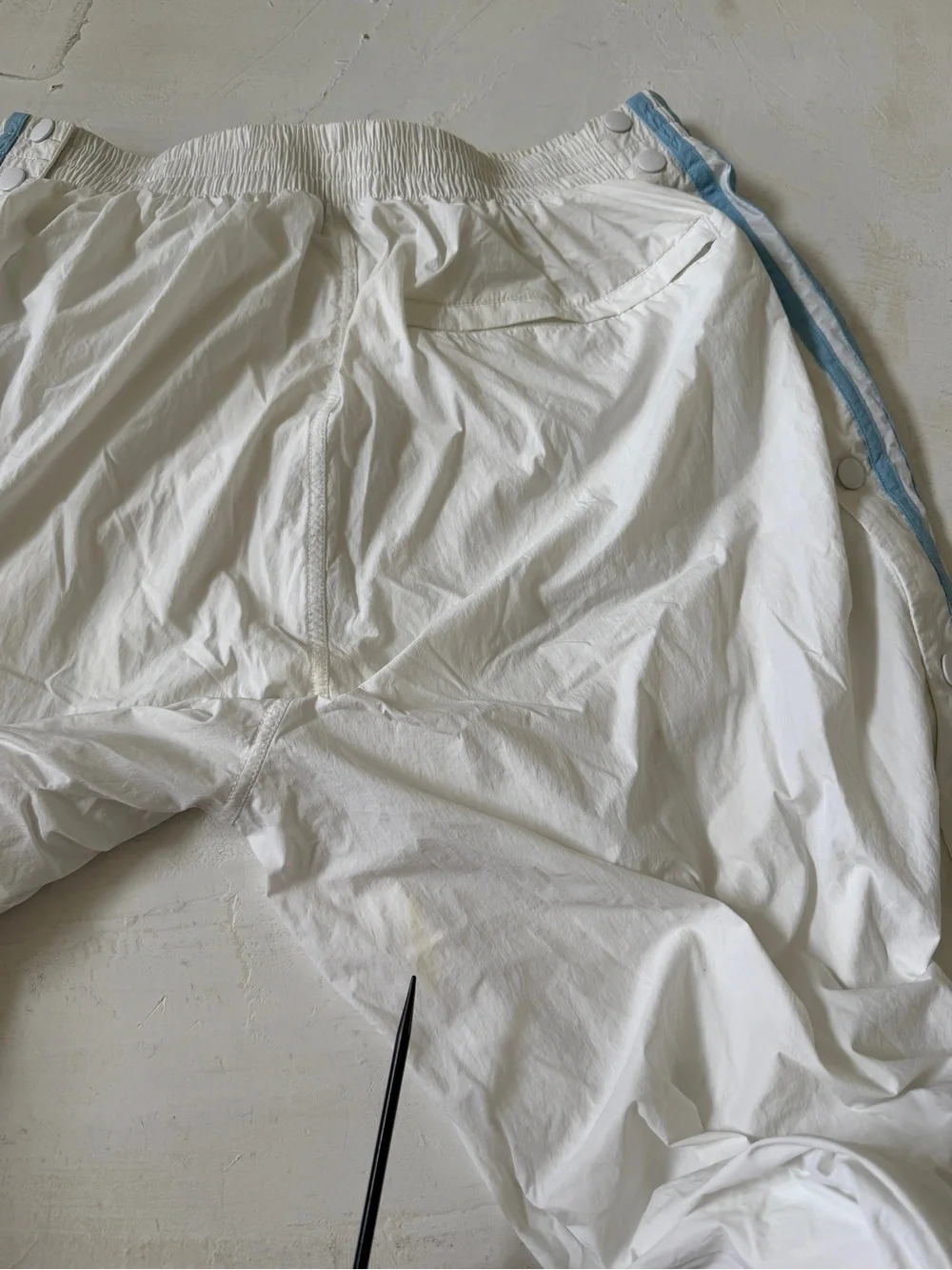 Adidas Krooked Sweatpants Parachute White/Carolina Blue Size L